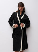 Load image into Gallery viewer, Femilet Ruby Bathrobe by Chantelle
