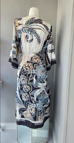 Load image into Gallery viewer, Kimono Robe
