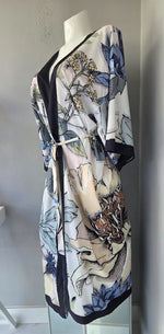 Load image into Gallery viewer, Kimono Robe
